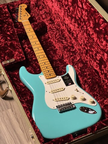 Fender American Vintage II 57 Stratocaster with Maple FB in Sea