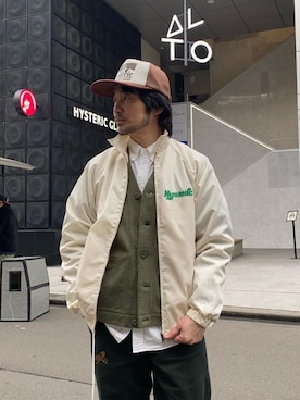 HYSTERIC GLAMOURのキャップ（ブラウン系）を使った人気ファッション