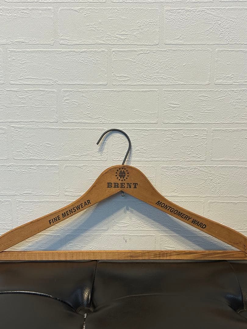 MONTGOMERY WARD BRENT ビンテージ木製ハンガー MONTGOMERY WARD BRENT ビンテージ木製ハンガー MONTGOMERY WARD BRENT