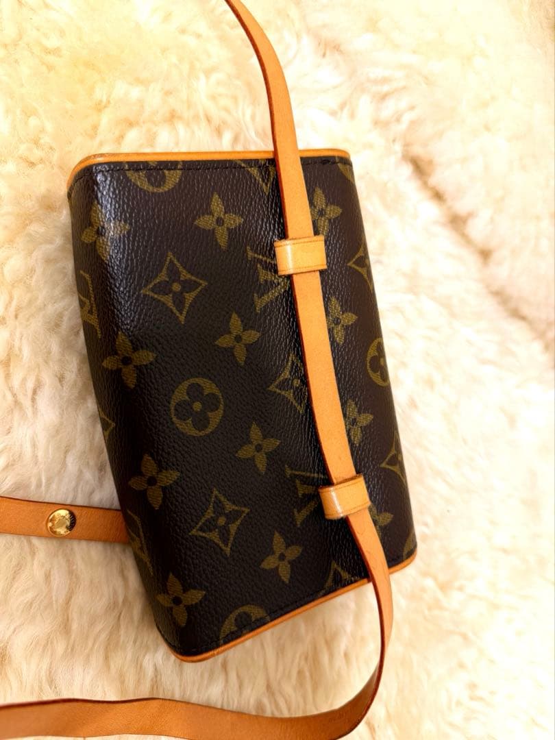 LOUIS VUITTONルイ ヴィトン　 ポシェット・フロランティーヌ