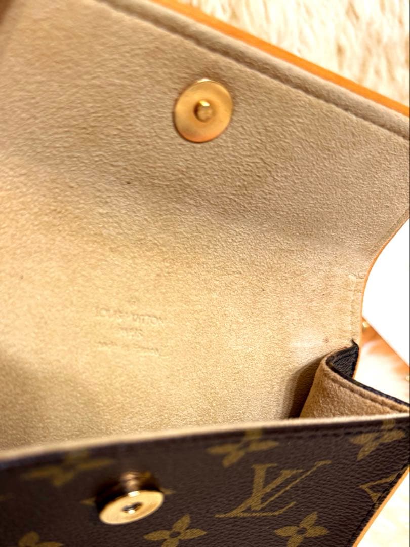 LOUIS VUITTONルイ ヴィトン　 ポシェット・フロランティーヌ