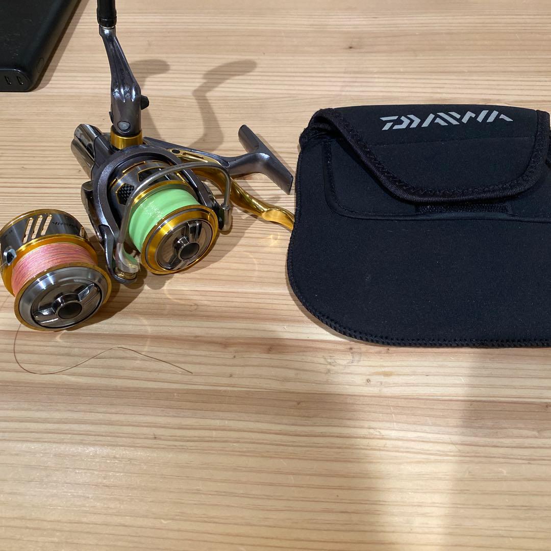 DAIWA 12 トーナメント 2500ＨＬＢＤ ダイワ 12トーナメントISO Z 2500H-LBD/Z215M 未使用 DAIWA 釣り